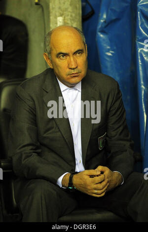 Wigan, UK. 24 Oct, 2013. Le FC Rubin Kazan (Russie) Manager Kurban Berdyev lors de l'Europa League Groupe D match entre Wigan Athletic et Rubin Kazan du DW Stadium. Credit : Action Plus Sport/Alamy Live News Banque D'Images