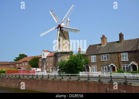 19e siècle Maud Foster Tower Moulin, Boston, Lincolnshire, Angleterre, Royaume-Uni Banque D'Images