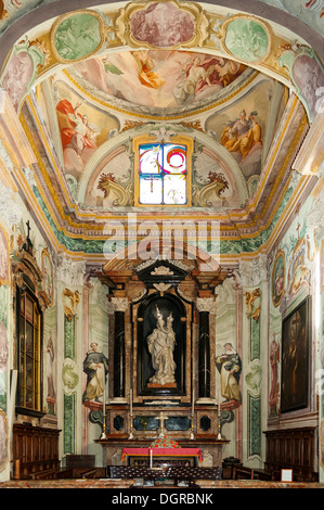 Autel dans l'église San Rocco, Orta San Giulio, lombardia, Italie Banque D'Images