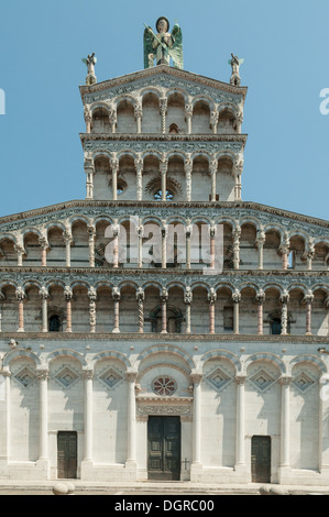 La basilique de San Michele in Foro, Lucca, Toscane, Italie Banque D'Images