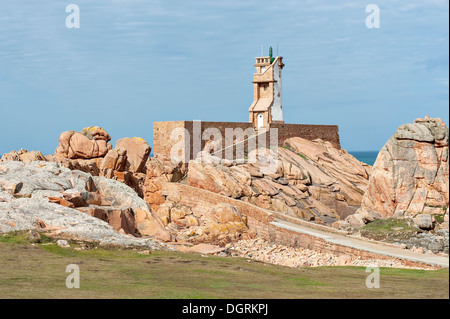 Un littoral vue sur l'île de Bréhat en Bretagne Banque D'Images