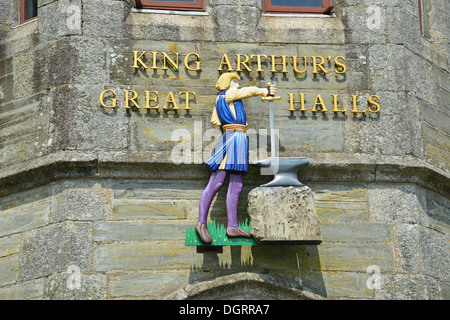 'King Arthur's grande attraction des halls, Fore Street, Tintagel, Cornwall, Angleterre, Royaume-Uni Banque D'Images