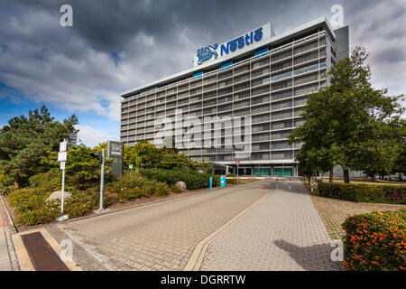 Siège social de Nestlé, immeuble de bureaux, quartier des affaires de Niederrad, Frankfurt am Main, Hesse, PublicGround Banque D'Images