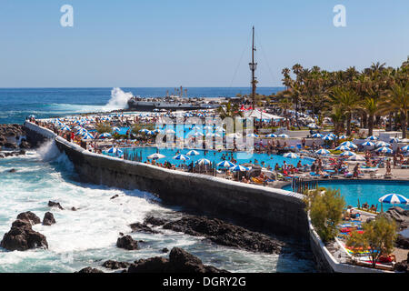 Playa de Martianez, conçu par Cesar Manrique, Puerto de la Cruz, San Telmo, Puerto De La Cruz, Tenerife, Canaries, Espagne Banque D'Images