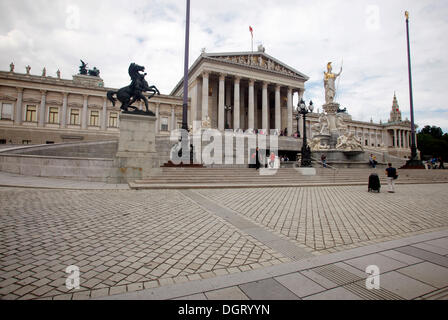 Le parlement avec Pallas Athena, Vienne, Autriche, Europe Banque D'Images