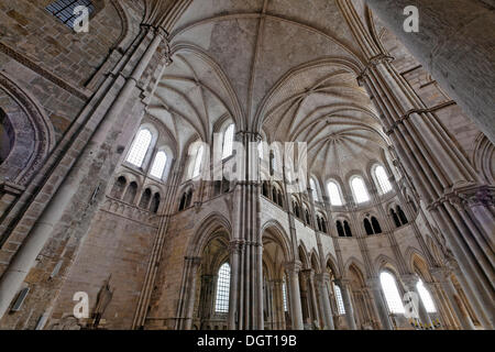 Basilique de Sainte Marie-Madeleine à Vézelay, Bourgogne, département de l'Yonne, France, Europe Banque D'Images