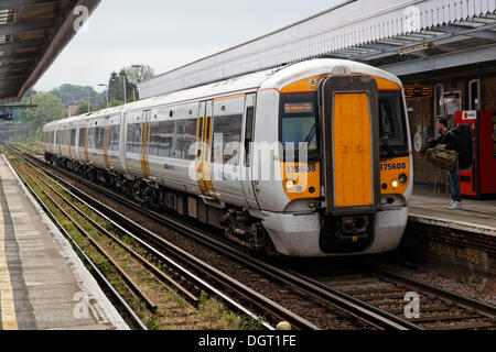 Train du chemin de fer du Sud-Est, Canterbury, Angleterre du Sud-Est, de l'administration du comté de Kent, Angleterre Banque D'Images