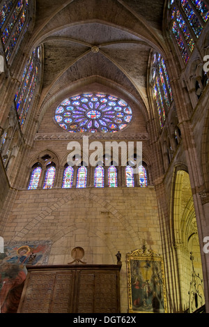 Porche latéral de la cathédrale Santa Maria de Leon. Leon. Castilla y Leon, Espagne Banque D'Images