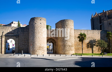 Puerta de Almocabar fortifications murs historiques, Ronda, province de Malaga, Espagne Banque D'Images