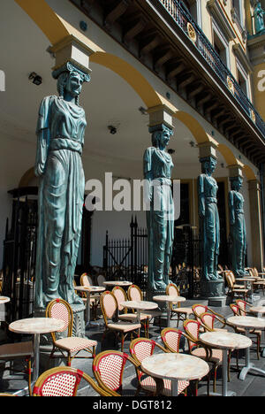 Détail d'une façade avec des chiffres à l'appui des capacités, street café, un bar en terrasse, Winkel van Sinkel, ancien restaurant Banque D'Images