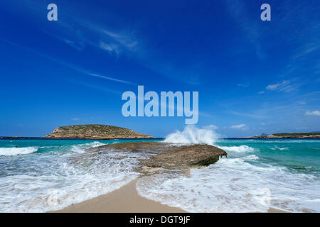 Cala Comte, Platges de Comte, Ibiza, îles ou Pitiusic Pine Islands, Îles Baléares, Espagne, Europe Banque D'Images