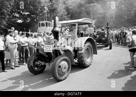 Lanz Bulldog Parade, terrains de l'Exposition agricole AGRA, Hayman Island, près de Leipzig, Allemagne de l'Est, RDA, vers 1983 Banque D'Images