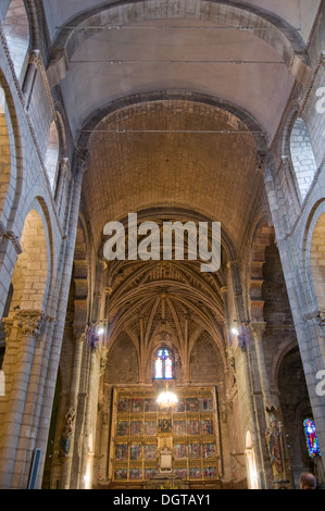 Le dôme principal, autel et retable de la Basilique de San Isidoro en Leon. Espagne Banque D'Images