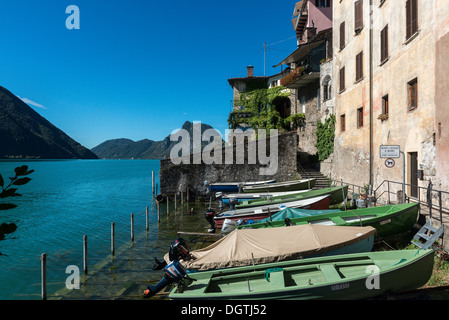 Waterfront village de Gandria, le lac de Lugano. Le tessin. La Suisse Banque D'Images