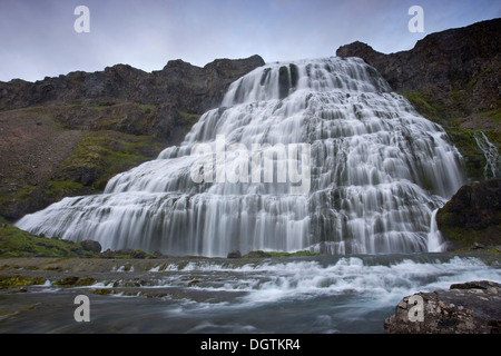 Ou Fjallfoss Dynjandi cascades dans les Fjords de l'Ouest, Islande, Europe Banque D'Images