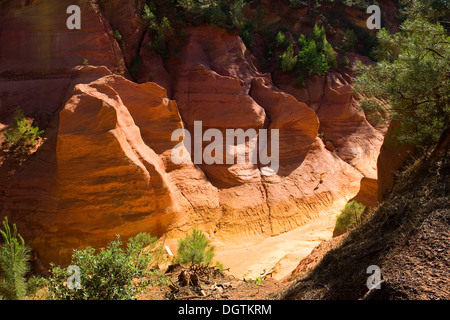 Ochre Pit à Roussillon, Provence, Sud de France, France, Europe Banque D'Images