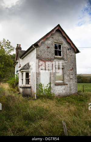 Vieille maison à côté de la gare Cynghordy, coeur de galles Line Banque D'Images