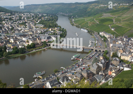 Vue panoramique à Bernkastel-Kues, Moselle, Allemagne Banque D'Images