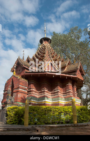 Le bouddhisme Theravada, monastère, temple, pavillon octogonal Jingzhen, près de Menghai à Jinghong, Xishuangbanna, district autonome des Banque D'Images