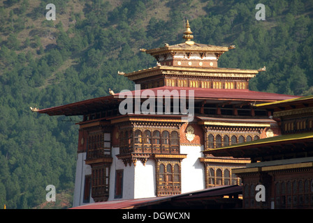 Tour de la pagode, le bouddhisme tibétain, le monastère forteresse, Dzong, Punakha, Himalaya, le Royaume du Bhoutan, l'Asie du Sud, Asie Banque D'Images