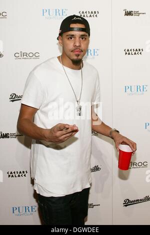 Las Vegas, NV, USA. 25 octobre, 2013. J. Cole aux arrivées pour J. Cole 'What Dreams May Come' après-party officielle, Pure Nightclub au Caesars Palace, Las Vegas, NV le 25 octobre 2013. © James Atoa/Everett Collection/Alamy Live News Banque D'Images