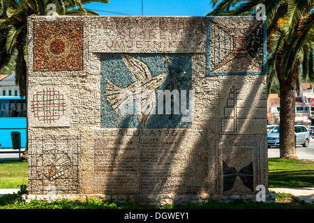 Colombe blanche mosaïque dans Vela Luka ville, l''île de Korcula, Croatie Banque D'Images