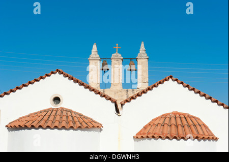 Eglise du Sotiras et Panagia, un deux-bay dans l'église grecque-orthodoxe de Roustika, clocher, Crète, Grèce, Europe Banque D'Images