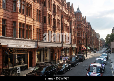 Les bâtiments en brique à Mount Street, Mayfair, Londres, Angleterre, Royaume-Uni, Europe Banque D'Images