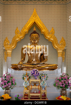 Bouddha d'or, statue de Bouddha en or massif Mondop Phra Maha, Wat Traimit, Krung Thep, Bangkok, Thailande, Asie Banque D'Images