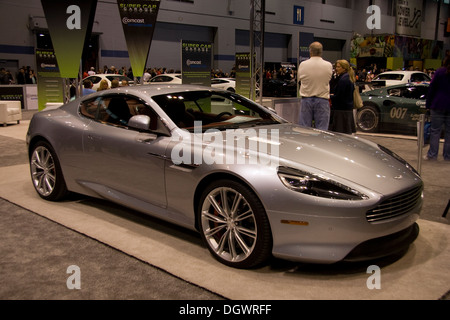 L'auto de Chicago 2013.Auto Show 2004 Aston Martin DB9 Coupé. Banque D'Images