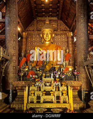 Statue de Bouddha en Wat Xieng Tong ou TVA Xienthong, Thong, Luang Prabang, Laos, Luang Prabang Province Banque D'Images