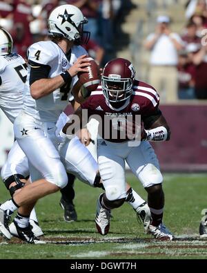 College Station, Texas, USA. 26Th Oct, 2013. Steven Jenkins # 8 de la Texas A&M Aggies en action contre les Vanderbilt Commodores en College Station de Bryan au Texas. Texas A&M mène à la mi-temps 28-17 donne Vandy. Credit : Cal Sport Media/Alamy Live News Banque D'Images