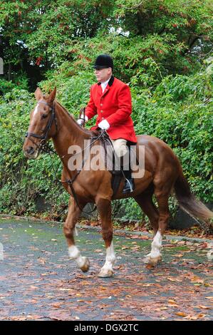 Houston, Renfrewshire, en Écosse, au Royaume-Uni. 26/10/2013. Renfrewshire Foxhounds et Lanarkshire se rassemblent pour la première chasse de la saison en raison d'Houston House, Renfrewshire Alamy Live News Banque D'Images