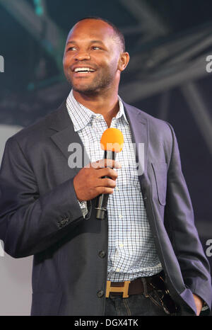 Trafalgar Square, Londres, Royaume-Uni. 26Th Oct, 2013. L'ancien Running Back NFL la NFL Fred Taylor au Rallye du ventilateur - le jour avant le Jacksonville Jaguars prendre sur San Francisco 49ers au stade de Wembley - à Trafalgar Square, Londres - © KEITH MAYHEW/Alamy Live News Banque D'Images