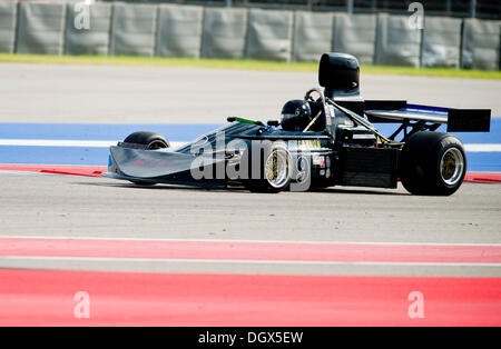 Austin, Texas, États-Unis. 26Th Oct, 2013. Le 26 octobre 2013 : Groupe 9 construite par les États-Unis au Championnat national de course Vintage au circuit des Amériques, Austin, TX. © csm/Alamy Live News Banque D'Images