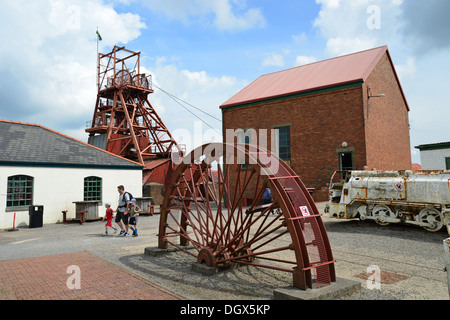 Tour à tête plate à Big Pit : Musée national du charbon, Blaenavon, Torfaen (Tor-faen), pays de Galles (Cymru), Royaume-Uni Banque D'Images