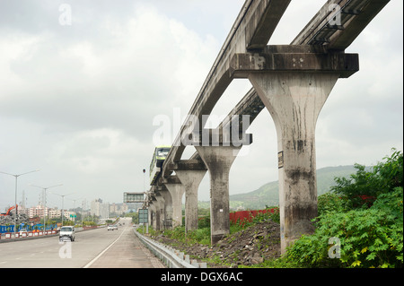 Essai avec monorail s'exécute dans Mumbai, Maharashtra Banque D'Images