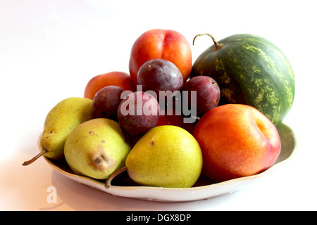 Still Life à partir de différents fruits pastèque, poires, nectarines et pluma Banque D'Images