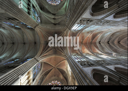 Nef de la cathédrale de Bourges, 12ème siècle, début et de transition vers le haut style gothique, Départements Cher, Bourges Banque D'Images