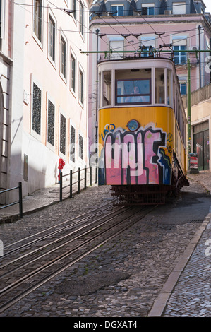 Elevador da Gloria, quartier du Chiado, Lisbonne, Portugal Banque D'Images