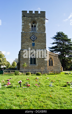 L'église St Mary de Woughton Milton Keynes treizième siècle church Banque D'Images