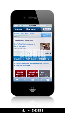 Montrant l'écran de l'iPhone news CNBC Site web : Bourse, Business News, Financials, le bénéfice Banque D'Images