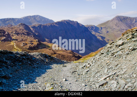 À la recherche pour les meules et pilier de la Honister Mine d'ardoise dans le Lake District Banque D'Images