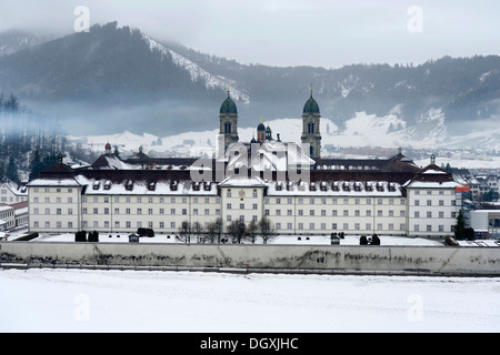 Abbaye bénédictine, lieu de pèlerinage, Einsiedeln, dans le canton de Schwyz, Suisse Banque D'Images