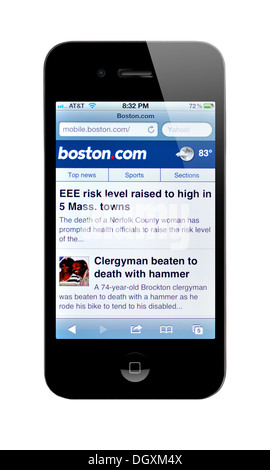 L'écran de l'iPhone - site web Newsletters | Wi-Fi | RSS Go montrant les nouvelles locales dans la région de Boston, et des sports avec la couverture par le Boston Globe Banque D'Images