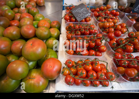 Sélection de tomates crues et Valence, Valence Banque D'Images