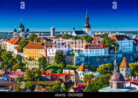 Skyline de Tallinn, Estonie à la vieille ville. Banque D'Images