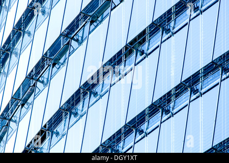 La façade en verre de la Post Tower, siège de Deutsche Post AG, DHL et Postbank, Bonn, Rhénanie-du-Nord - Westphalie, Banque D'Images