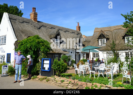 Staithe 'N' Willow Restaurant, rue Basse, Horning, Norfolk Broads, Norfolk, Angleterre, Royaume-Uni Banque D'Images