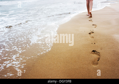 Traces empreintes laissées sur le sable de l'île de Minorque, Espagne Banque D'Images